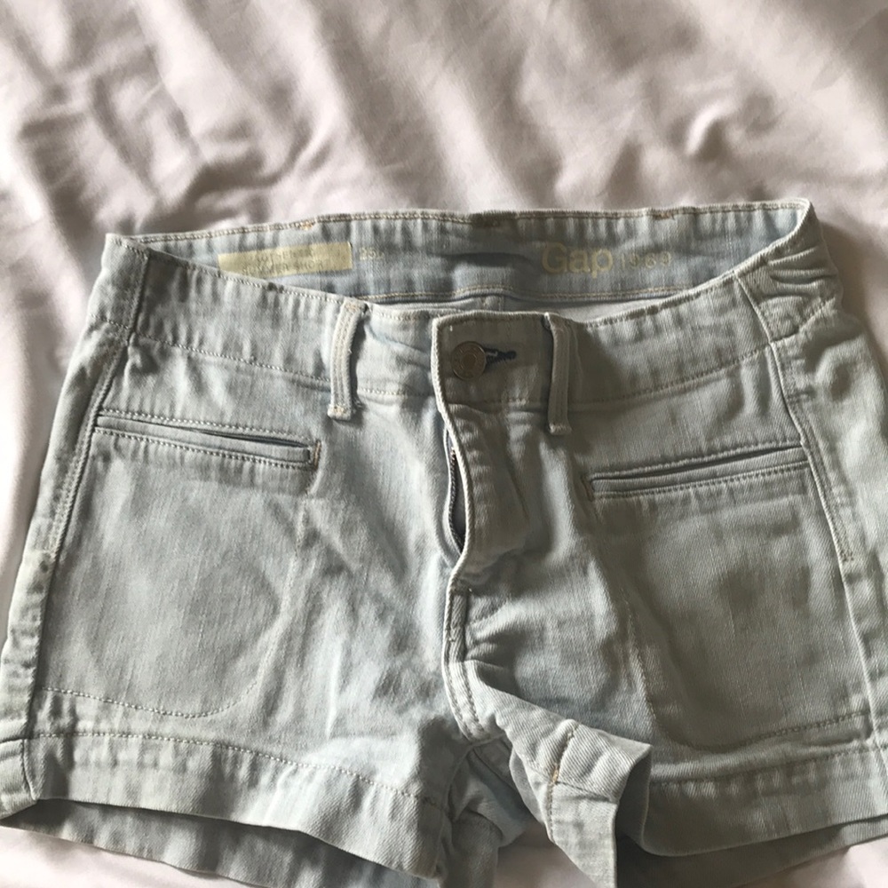 Gap summer shorts